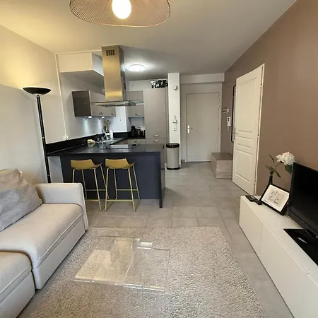 Cozy In The Heart Of Nice